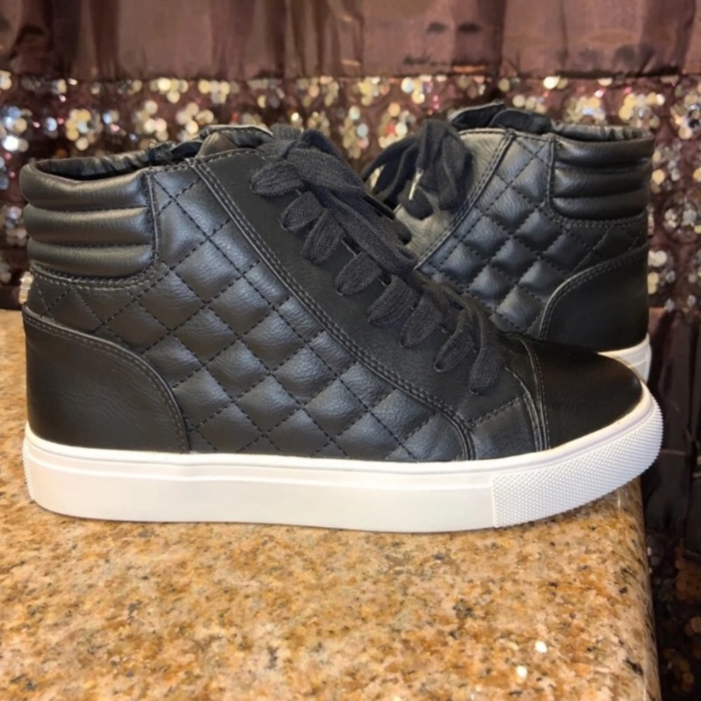 Steve Madden Sneakers Shoes Size 6 - Picture 1 of 6
